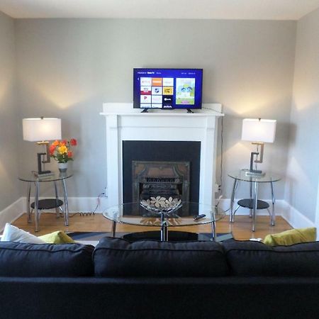 Bright, Clean, Private. In The Heart Of Downtown! Parking, Wi-Fi And Netflix Included Apartment Ottawa Luaran gambar