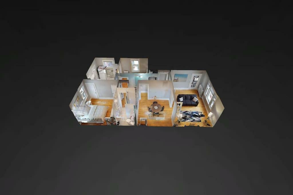 Bright, Clean, Private. In The Heart Of Downtown! Parking, Wi-Fi And Netflix Included Apartment Ottawa Luaran gambar